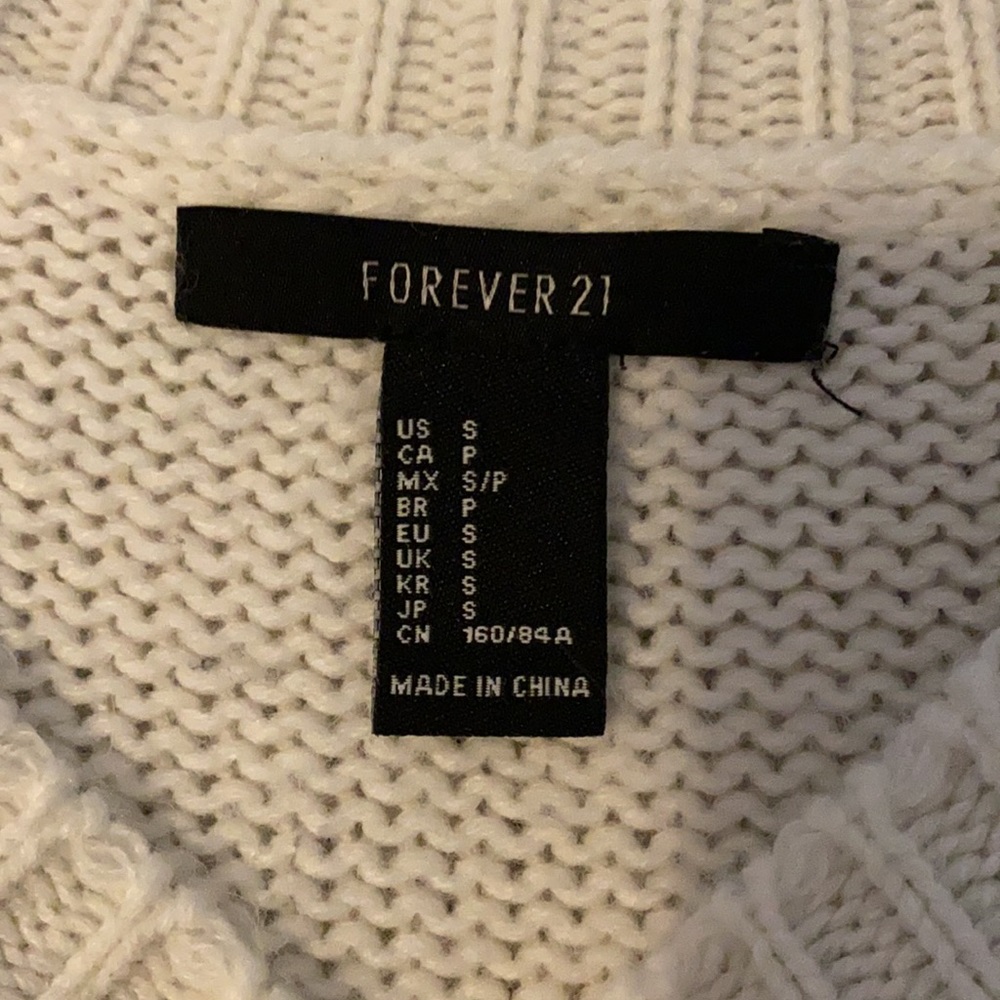 Cropped Sweater - Picture 2 of 3